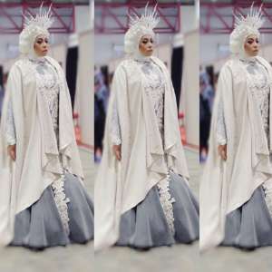 Tampilan Hijab Unik dari Melly Goeslaw