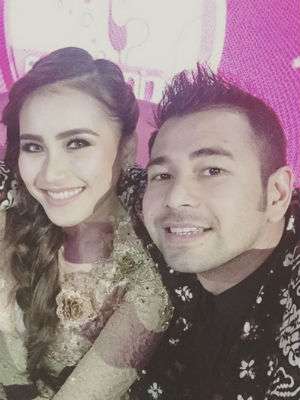 Netizen Buat Petisi Boikot, Ini Komentar Ayu Ting Ting Netizen Buat Petisi Boikot, Ini Komentar Ayu Ting Ting