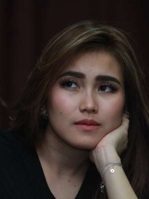 Tulis Curhat, Ayu Ting Ting Capek Dibully?