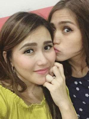 Dikabarkan Berseteru, Ayu Ting Ting dan Jessica Sebenarnya..