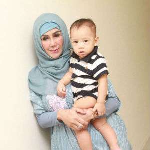 'Doa Bubar' Ayu Ting Ting, Ini Reaksi Ibunda Raffi Ahmad