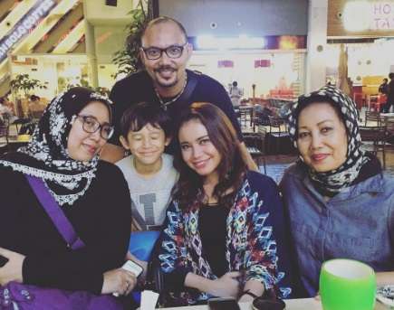 Momen Kebersamaan Rossa dan Yoyo Bikin Merinding