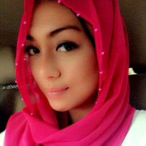 Berseteru dengan Sang Bunda, Pesinetron Celine Tegur 'Haters'