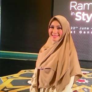 Puput Melati Syiar Lewat Brand Busana Muslim