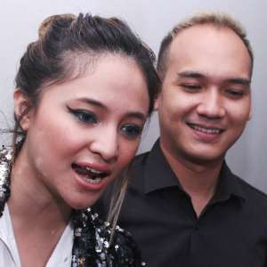 Egi John Ngamuk, Marshanda Ketahuan Selingkuh?