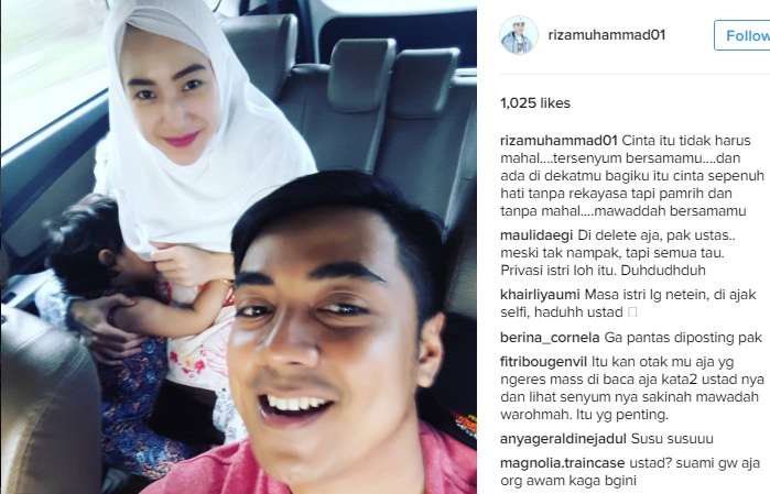 Unggahan Foto Ustaz Riza