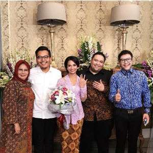 Vanessa Angel Resmi Dilamar Cucu Soekarno