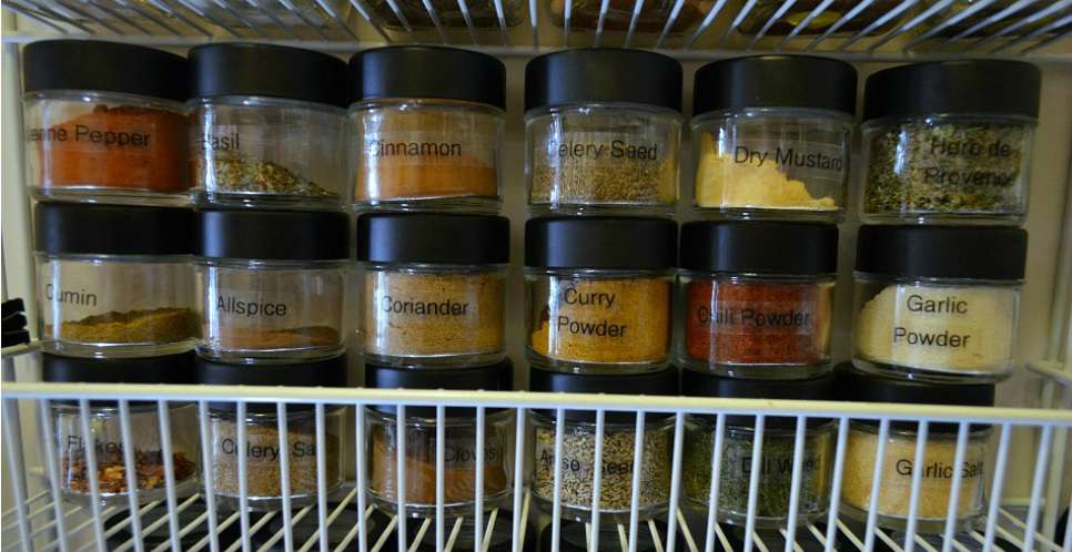 Tempat Terbaik Menyimpan Rempah Masakan
