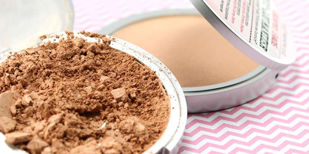 Atasi Minyak Berlebih dengan Sentuhan Loose Powder