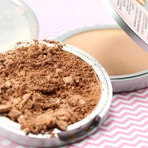 Atasi Minyak Berlebih dengan Sentuhan Loose Powder