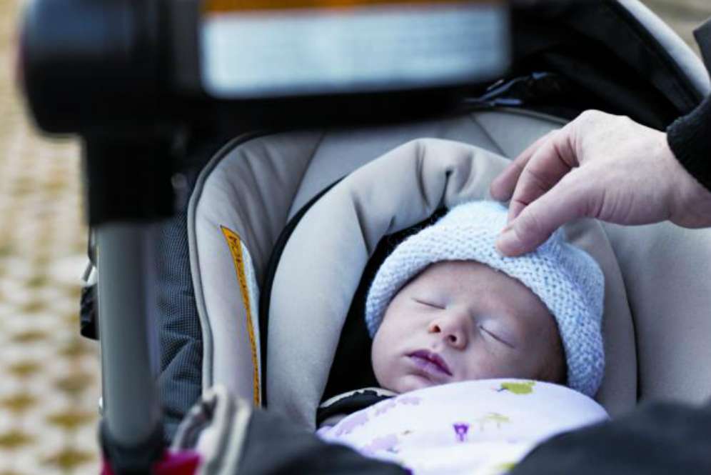 Nyaman Membawa Bayi Baru Lahir Keluar Rumah