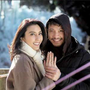 Begini Moment Romantis Tyas Mirasih Dilamar Kekasih