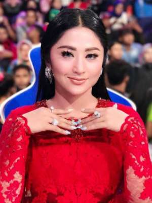 Acara D'Academy Ditegur KPI, Dewi Perssik  Merasa Bersalah
