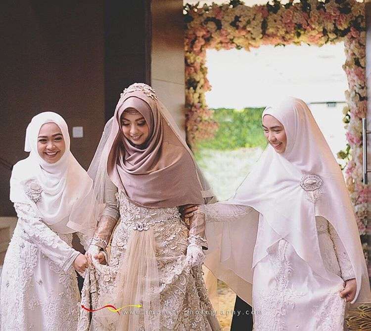 oki setiana dewi