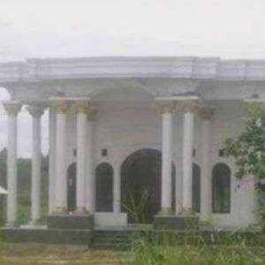 Rumah Ini Jadi Viral, Nampak Megah Tapi Ternyata Belakangnya..