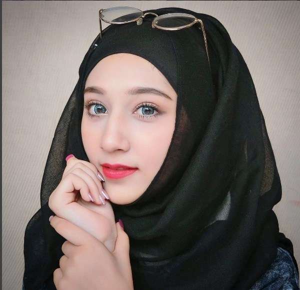 Cattaleeya Mirror Cattaleeya Mirror