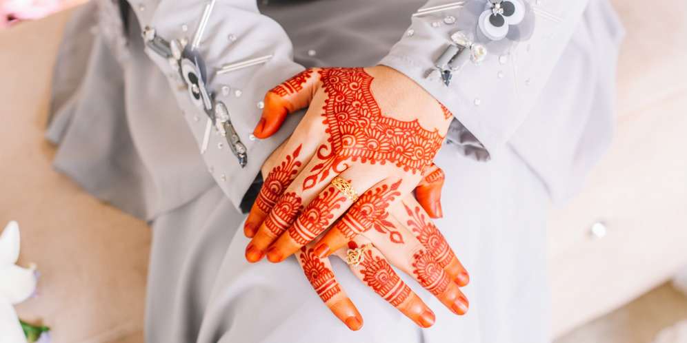 Muslimah Harus Hati-hati Memilih Pola Henna