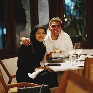 Kisah Menyentuh, di Balik Keputusan Herfiza Novianti Berhijab