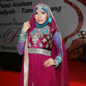 Disebut Musyrik, Ini Jawaban Mengejutkan Roro Fitria