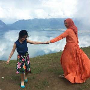 Kedekatan Laudya Cynthia Bella dan Aleesya Bikin Baper Kedekatan Laudya Cynthia Bella dan Aleesya Bikin Baper