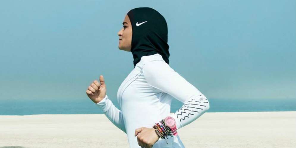 Hijaber Mesir Jadi Wanita Pertama yang 'Mencicipi' Hijab Nike