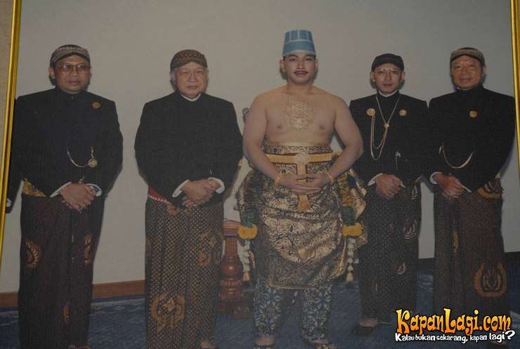 3. Hutomo Mandala Putra & Ardhia Pramesti Regita Cahyani Soerjosoebandoro