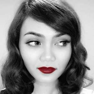Lepas Hijab, Rina Nose Minta Maaf