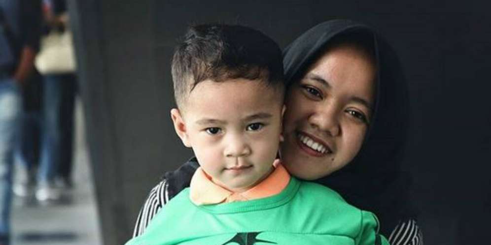 Pengasuh Rafathar Unggah Tulisan Ini,  Sindir Ayu Ting Ting?
