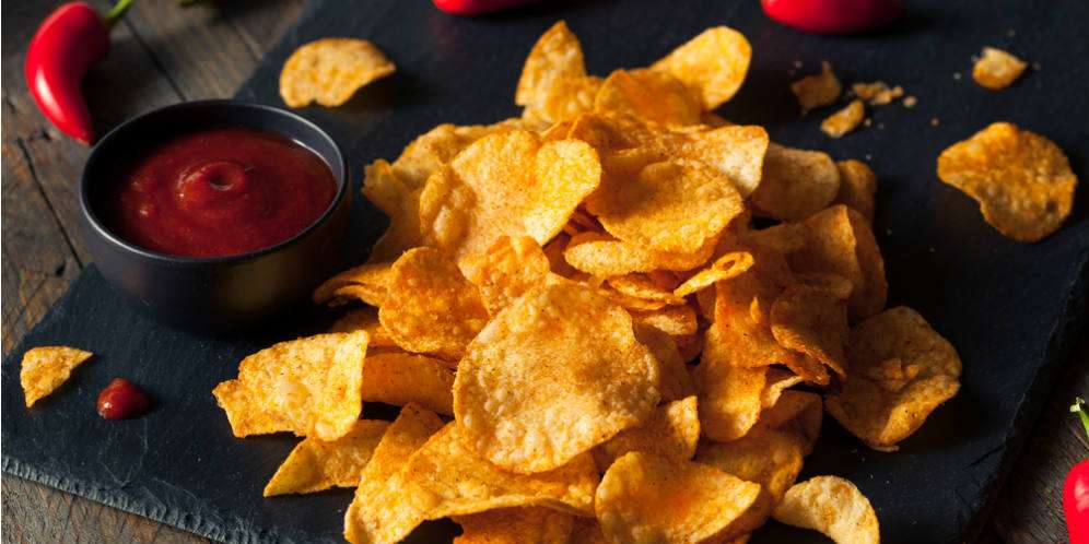 5 Jenis Makanan yang Bikin Susah Berhenti Mengunyah