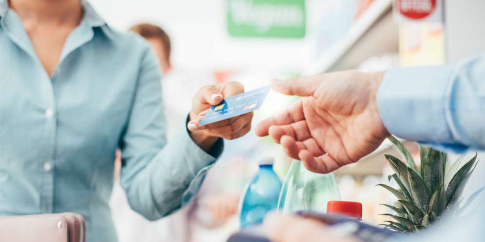 7 Cara Waspadai Biaya `Siluman` di Kartu Kredit 7 Cara Waspadai Biaya `Siluman` di Kartu Kredit