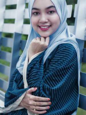Tips Tampil Cetar Pakai Highlighter, Buat Kulit Berminyak Tips Tampil Cetar Pakai Highlighter, Buat Kulit Berminyak