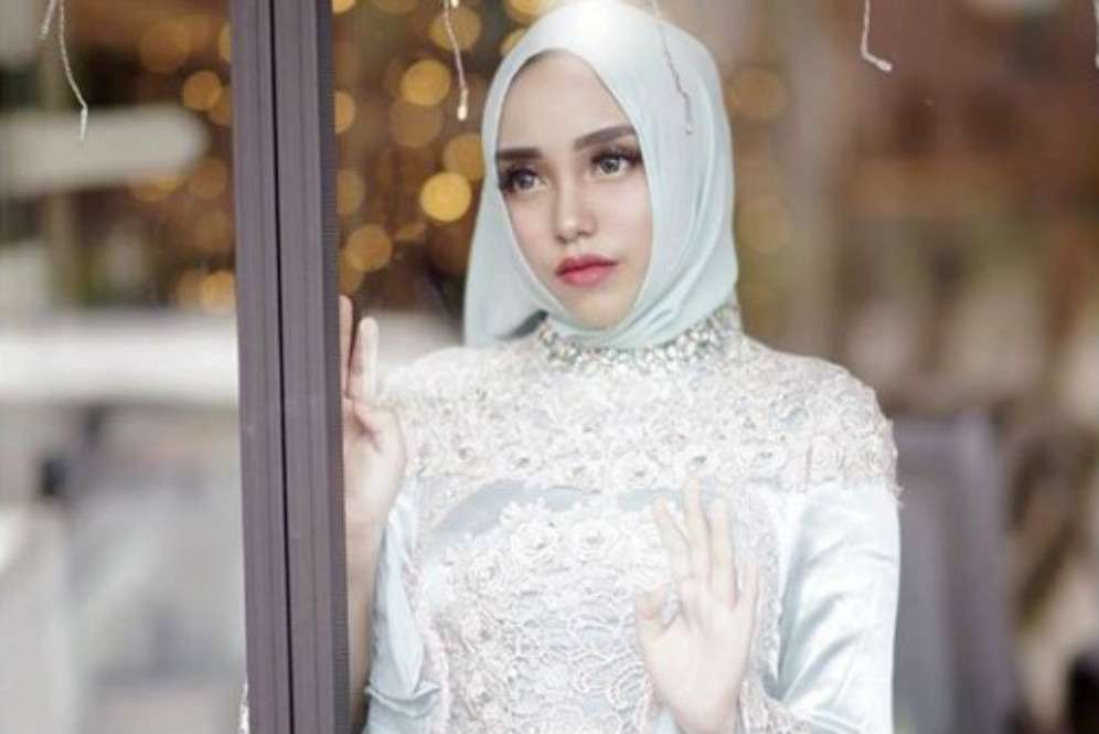 Tak Lagi Berhijab Syari, Begini Penampilan Salmafina Terkini