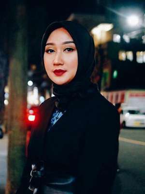 3 Lipstik Merah yang Bikin Hijaber Tampil Stunning 3 Lipstik Merah yang Bikin Hijaber Tampil Stunning