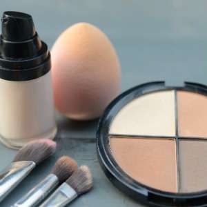 5 Teknik Pemakaian Bronzer untuk Pemilik Kulit Gelap