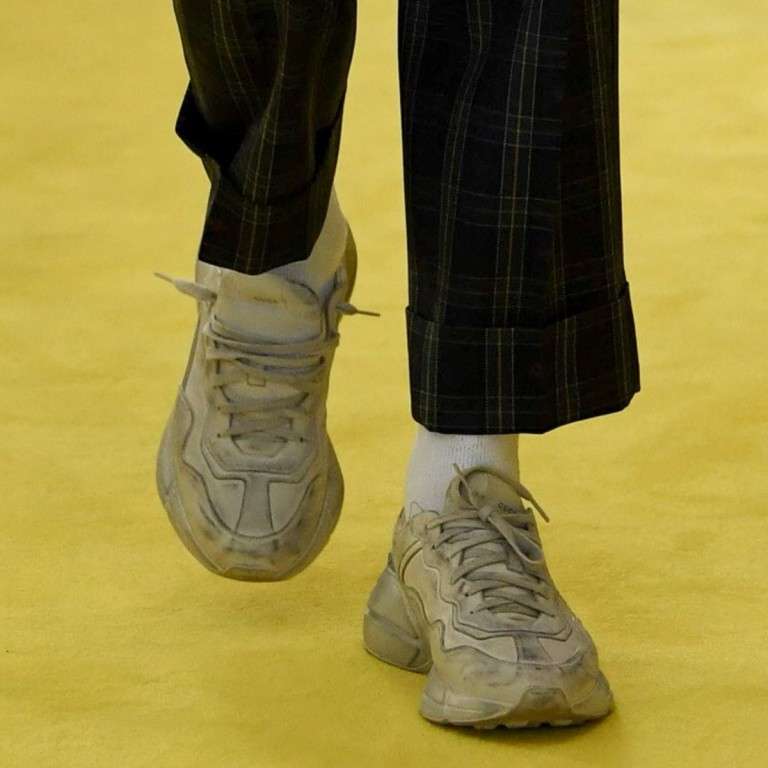 sepatu gucci