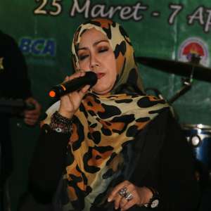 Kisah Hidayah Hampiri Lady Rocker Mel Shandy, Kini Berhijab