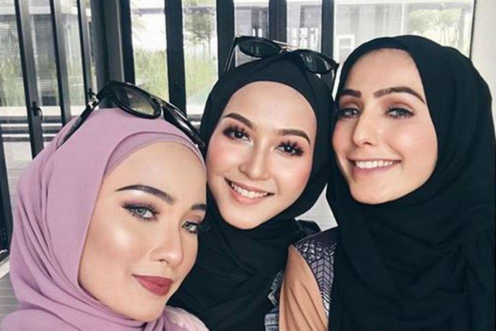 Ketahui Bahaya Baking Makeup untuk Mata, Bikin Cepet Tua