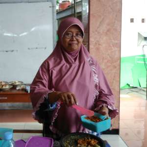 Uang Rp1 Juta Ubah Nasib Penjual Kecil