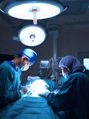 Sakit Perut Menahun, Setelah Diperiksa Dokter Terkejut