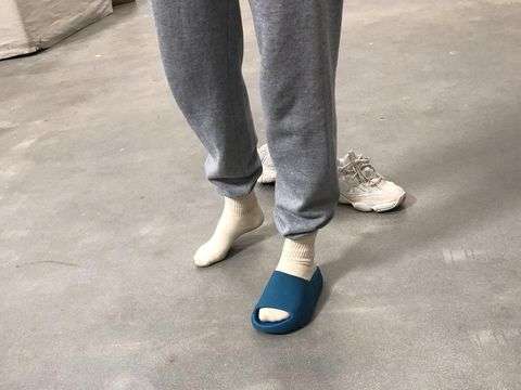 sandal kanye west
