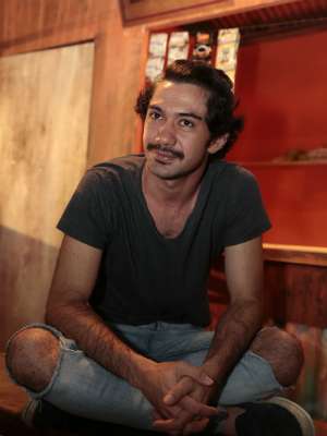 Reza Rahadian Takjub ke Para Penyandang Tunanetra Reza Rahadian Takjub ke Para Penyandang Tunanetra