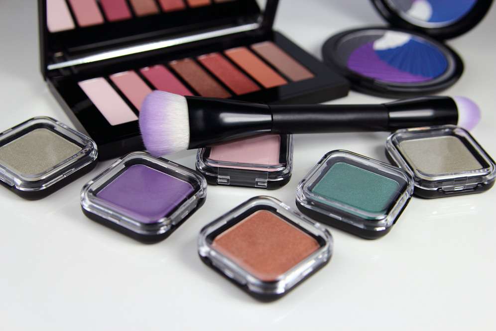 Tips Menyiasati Eyeshadow Terlihat Kurang Pigmented