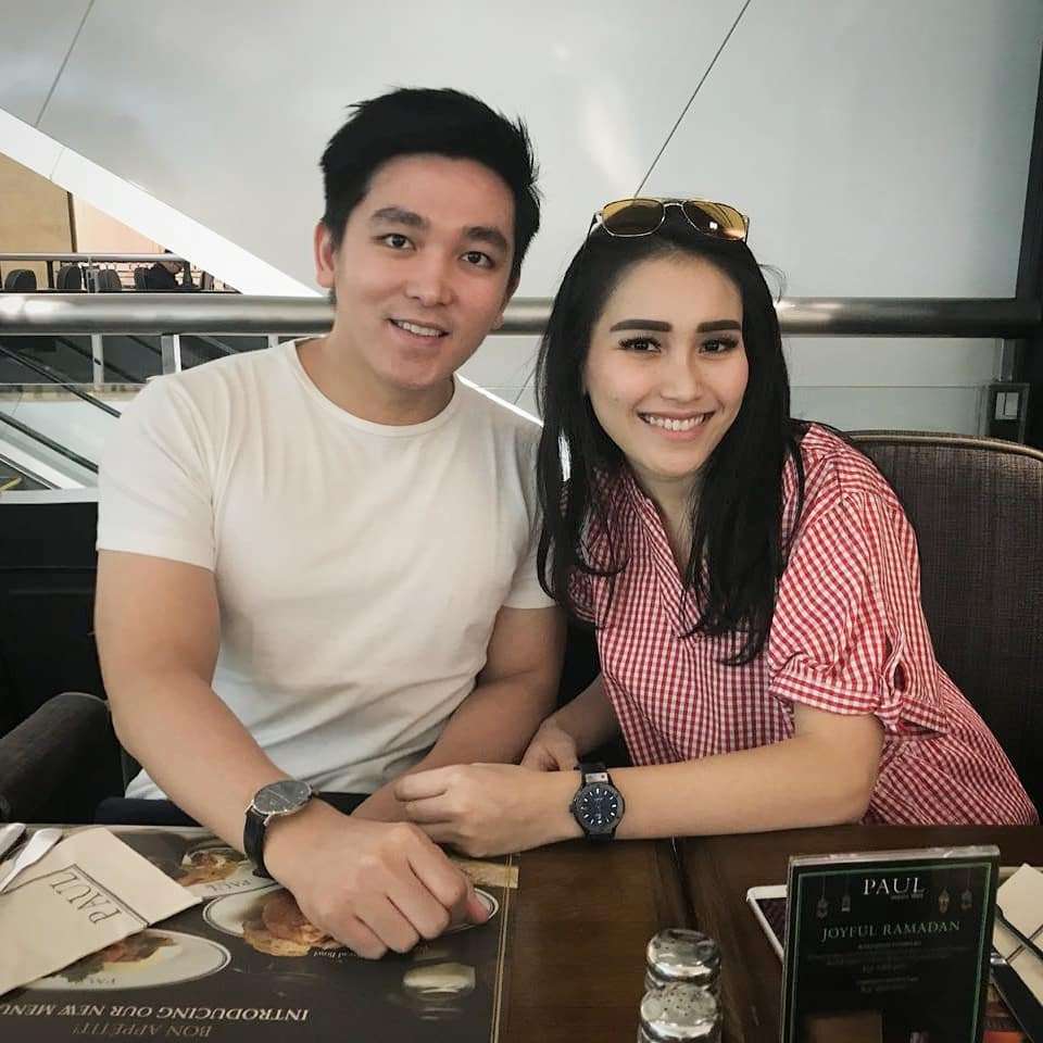 6 Potret Ervan, Dokter Ganteng yang Makan Bareng Ayu Ting Ting