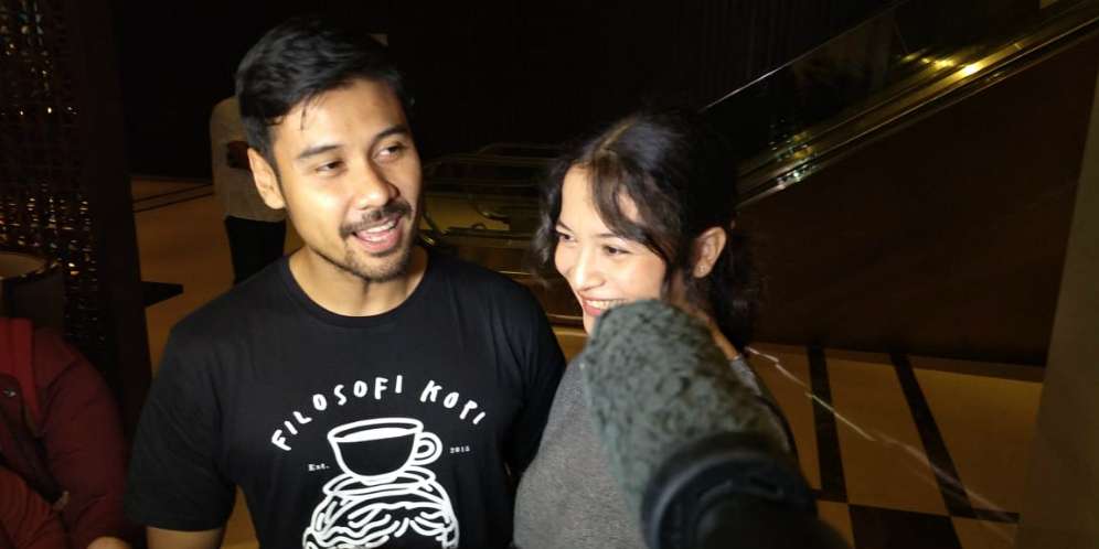 Ditanya Usia Kandungan Istri, Chicco Jerikho Minta Didoakan