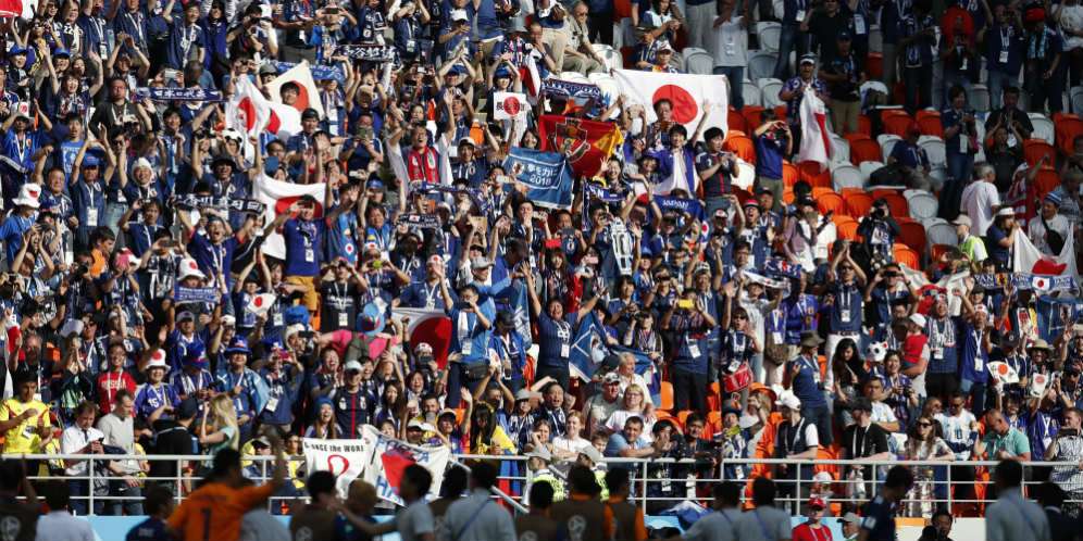 Fans Jepang dan Senegal Bersih-bersih Stadion di Piala Dunia