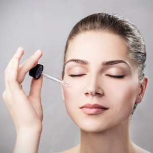 5 Cara Atasi 'Wajah Bopeng' dengan Vitamin E Oil