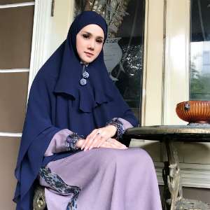 Kompaknya Mulan Jameela dan Safea Kenakan Hijab Kompaknya Mulan Jameela dan Safea Kenakan Hijab