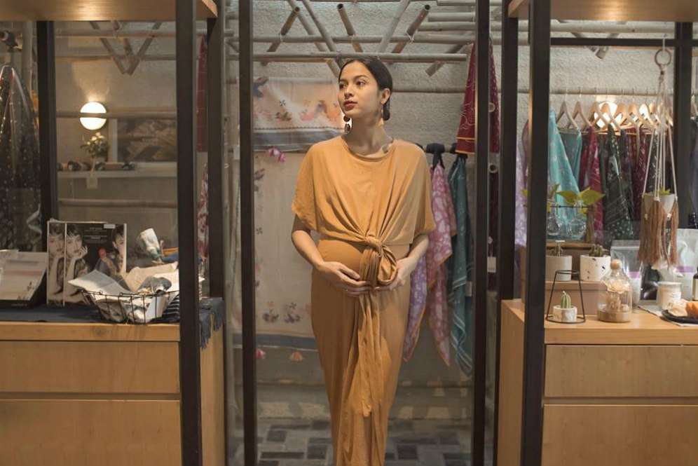 Hamil Besar, Kecantikan Putri Marino Kian Terpancar