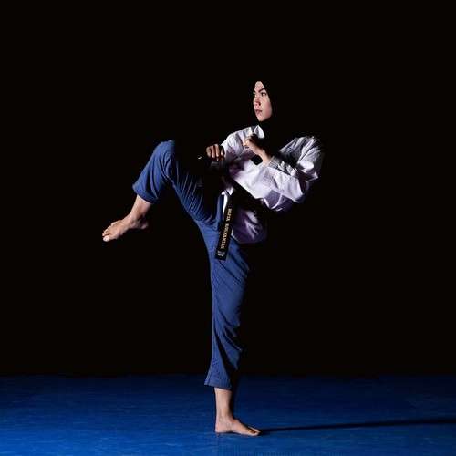 Defia Rosmaniar, Atlet Taekwondo Berhijab di Asian Games