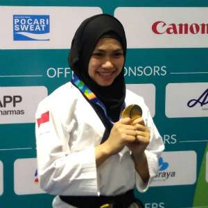 Atlet Taekwondo Berhijab Sumbang Emas Pertama Indonesia